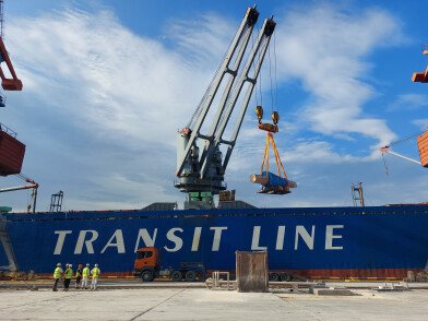 Компания «Транзит» осуществляет перевозку тяжелых грузов